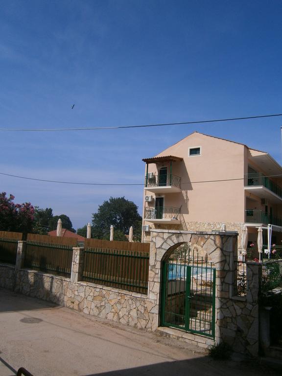 Petros Studios Poros  Exteriör bild