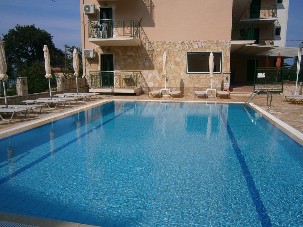 Petros Studios Poros  Exteriör bild