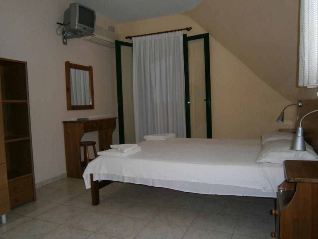 Petros Studios Poros  Exteriör bild