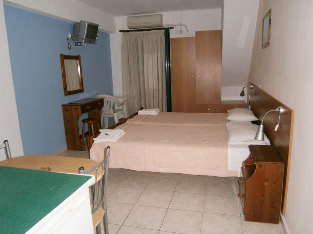 Petros Studios Poros  Exteriör bild