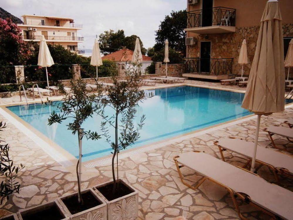 Petros Studios Poros  Exteriör bild